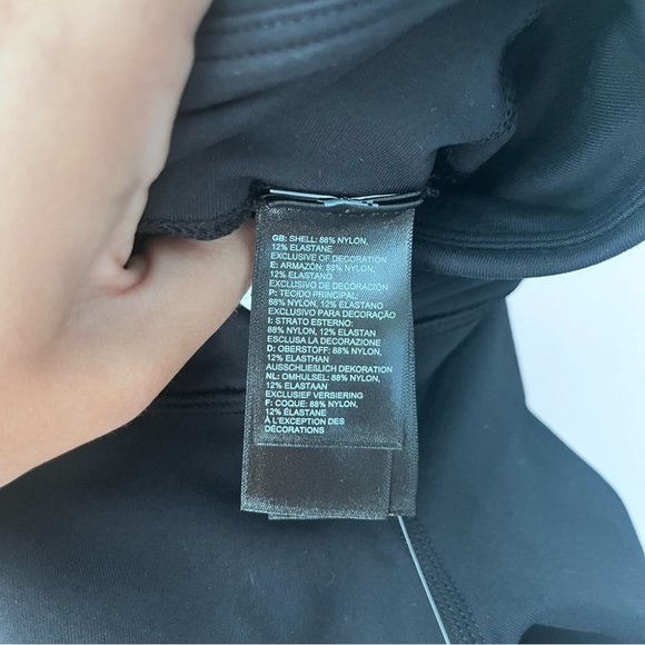 NWT The North Face Motivation High-Rise Pocket Crop Leggings Women’s Black XS - Picture 8 of 10